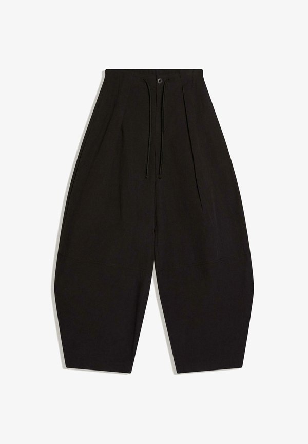 Bershka PLEATED TECHNICAL - Trousers - black
