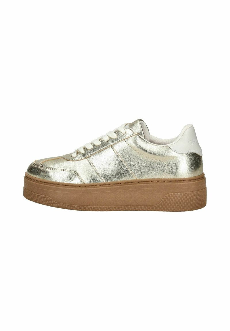 SNEAKER Media 1