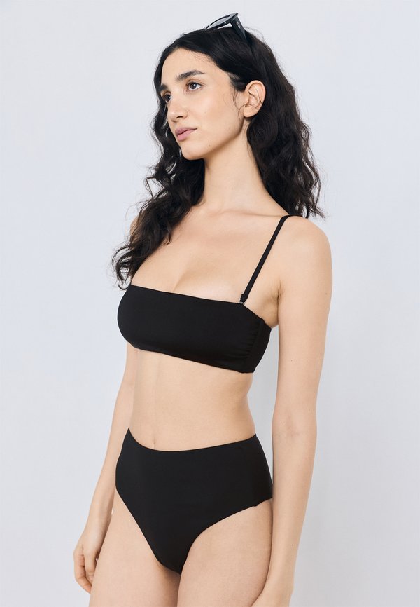 Calvin Klein Swimwear BANDEAU STRAPS ESSENTIALS - Bikini top - black