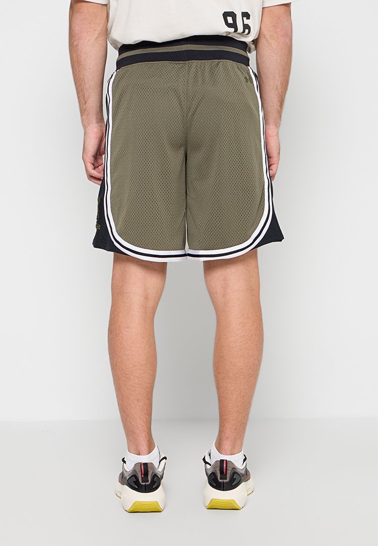 Under Armour COURTSIDE