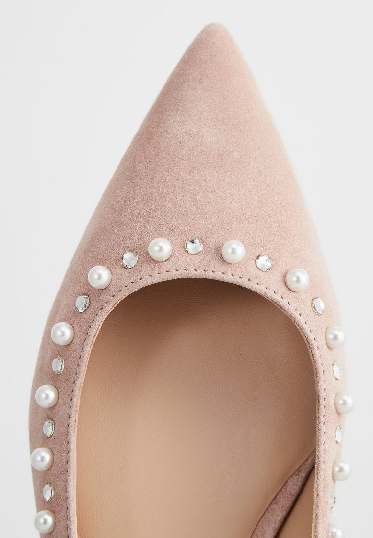 Stuart Weitzman STUART