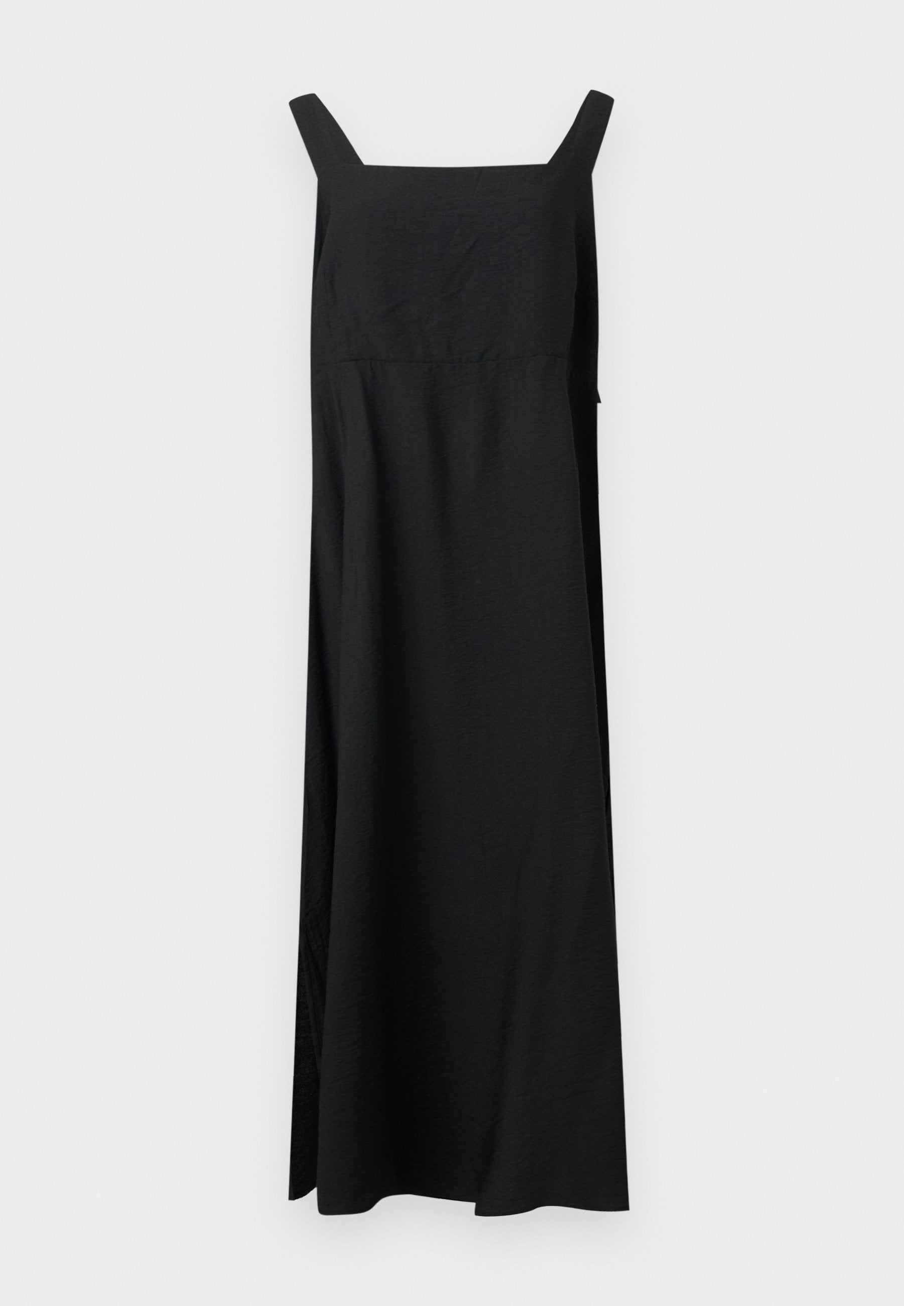 Schwarzes ärmelloses Maxikleid mit quadratischem Ausschnitt und breiten Schulterträgern, vor schlichtem hellem Hintergrund präsentiert.