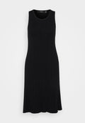 Schwarzes, geripptes ärmelloses Kleid mit rundem Halsausschnitt, tailliertem Schnitt und ausgestelltem Saum, aus einem weichen, dehnbaren Stoff gefertigt.
