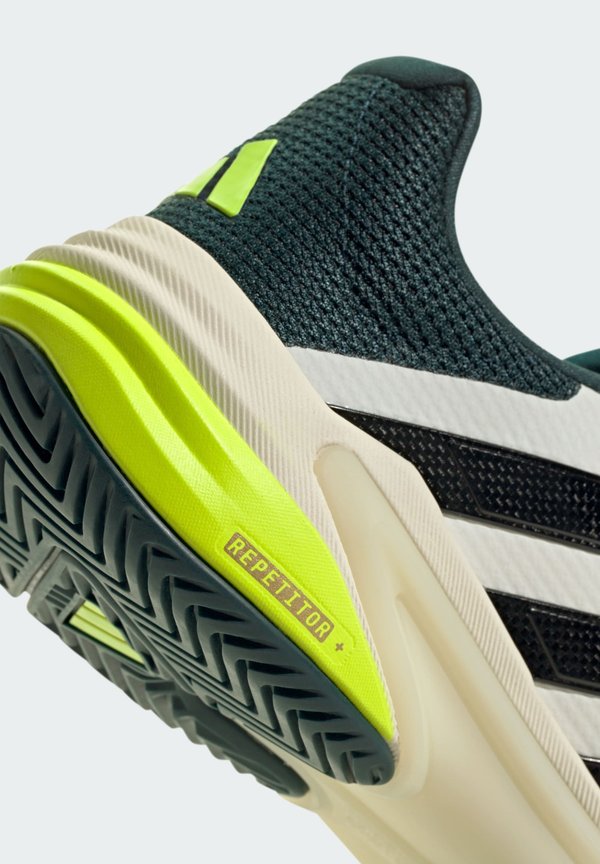 adidas Performance BARRICADE 13