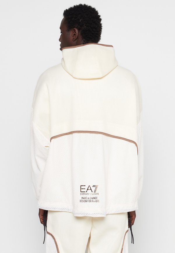 EA7 Emporio Armani