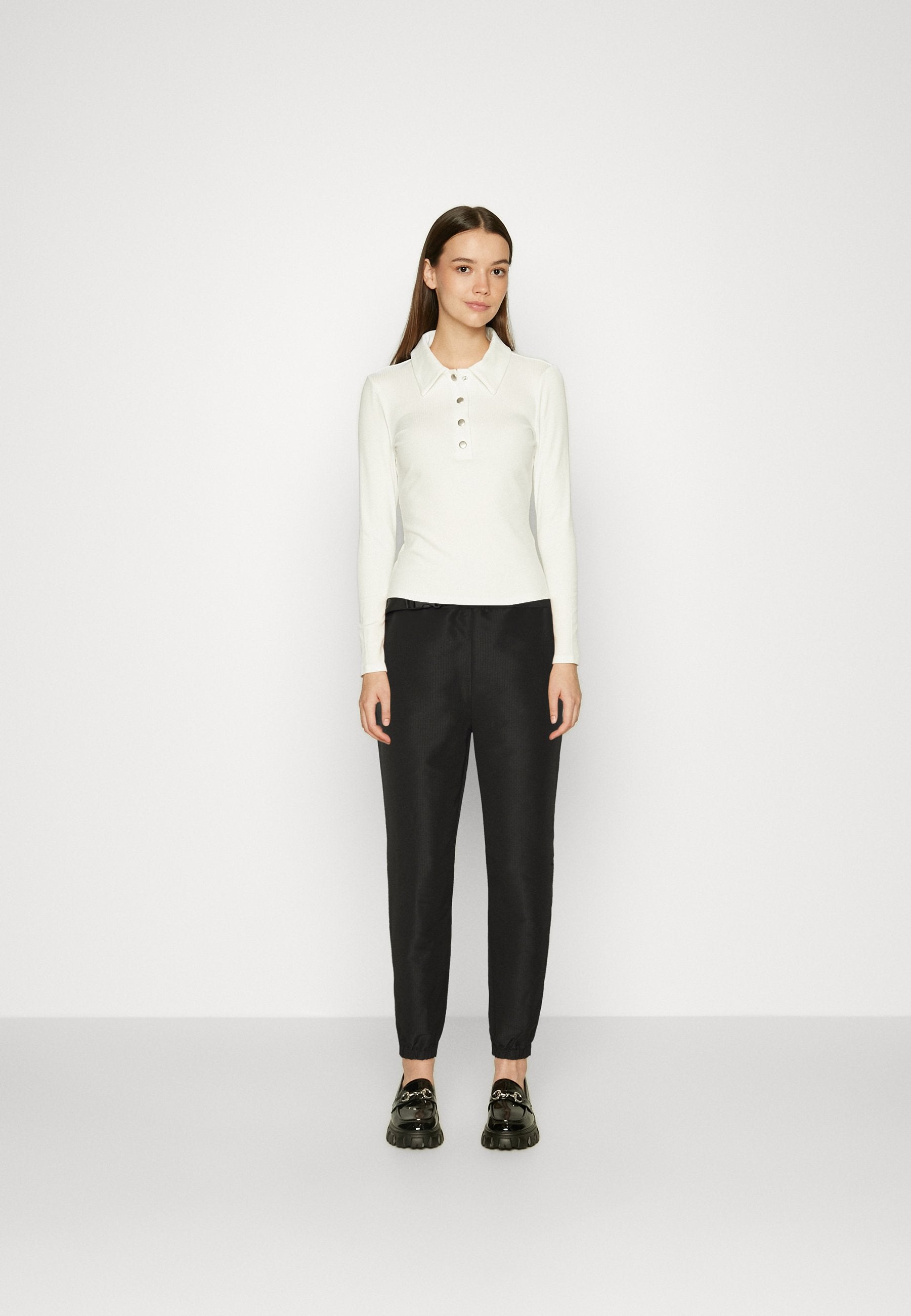 Noisy May NMREMI WIDE FIT JOGGERS