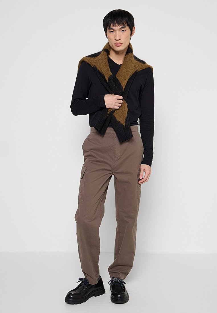 Lyle & Scott CARGO POCKET TROUSER