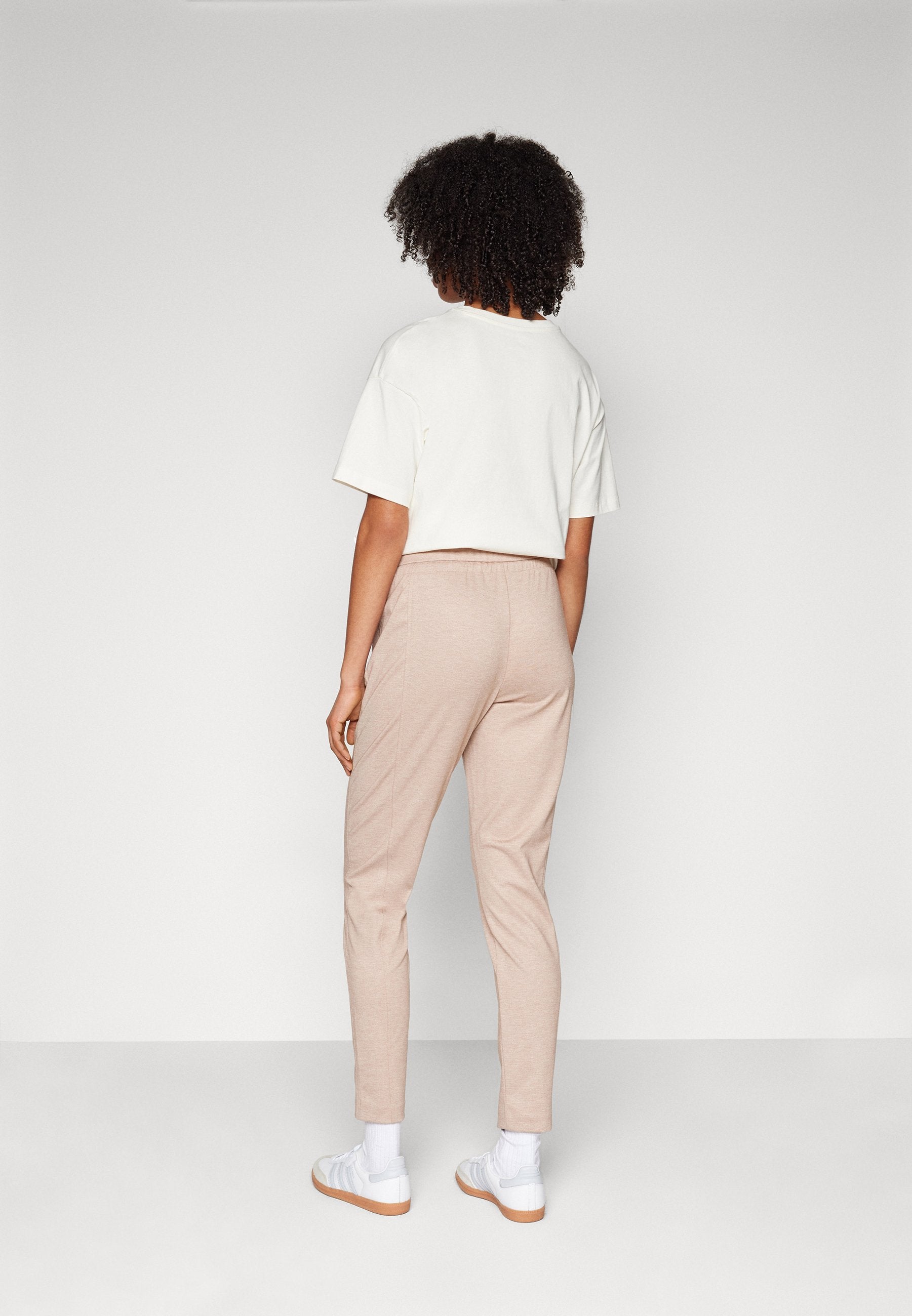 Vero Moda VMMELANIE TAPERED ZIP PANT