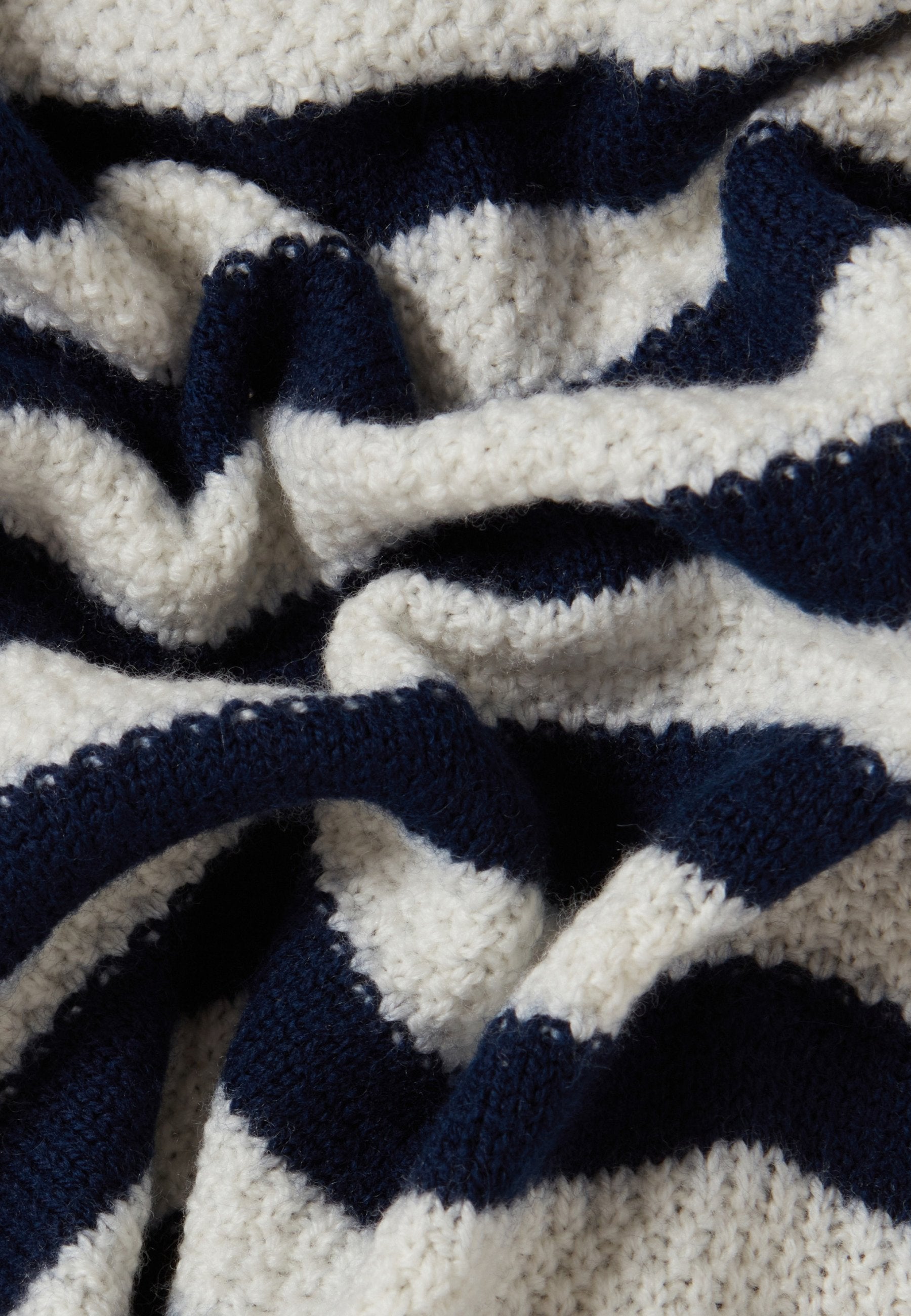 Claudie Pierlot MAAYENMARINIERE
