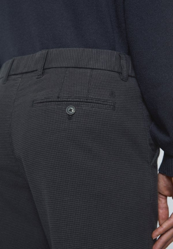 Marc O'Polo  TAPERED