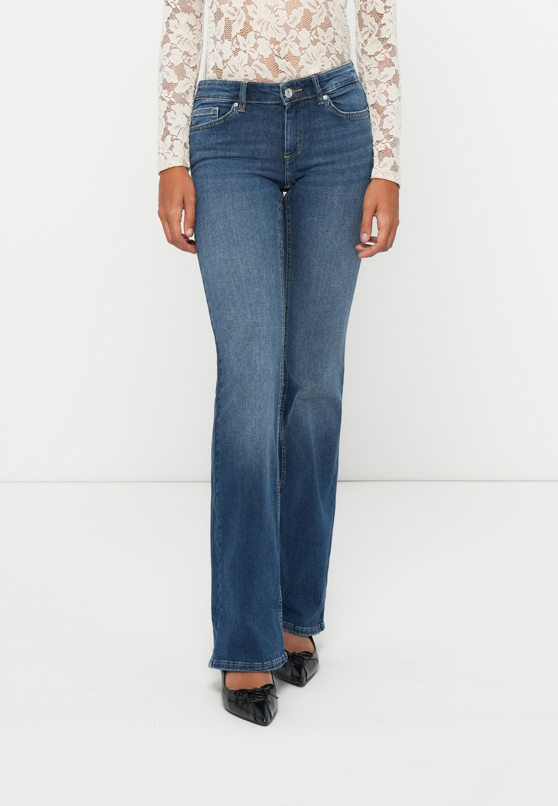 ONLY ONLBLUSH LOW WAIST FLARED BOX