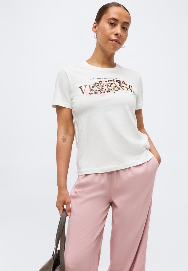 ONLY Petite ONLFREEZE LIFE HEART TEE
