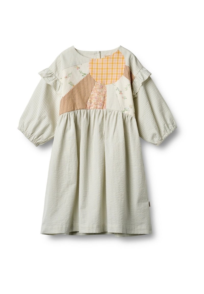 Hellgrünes kariertes Kleid mit Ballonärmeln, das ein Patchwork-Design aus Blumen- und gestreiften Mustern in verschiedenen Farben aufweist.