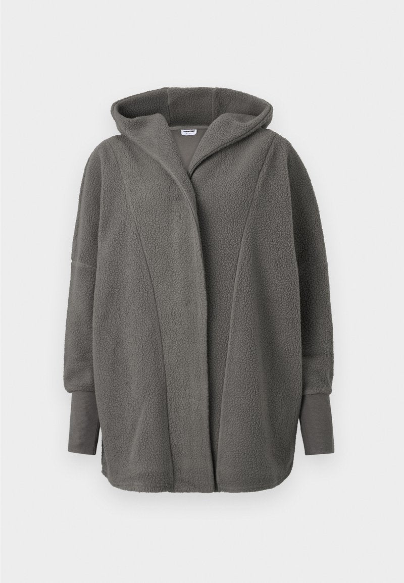 igan Fleece Media 1