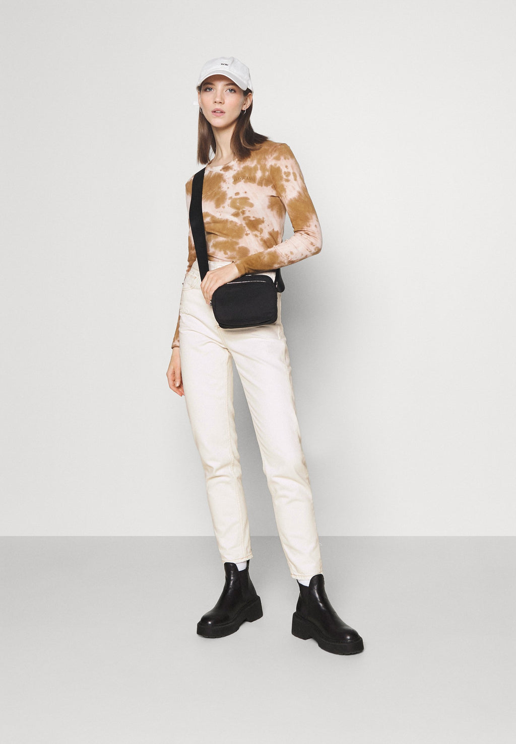 BDG Urban Outfitters MOM