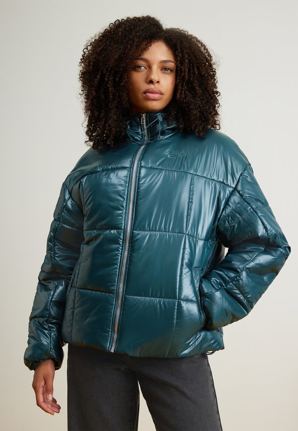 Nike Sportswear Winter jacket - deep jungle/metallic silver