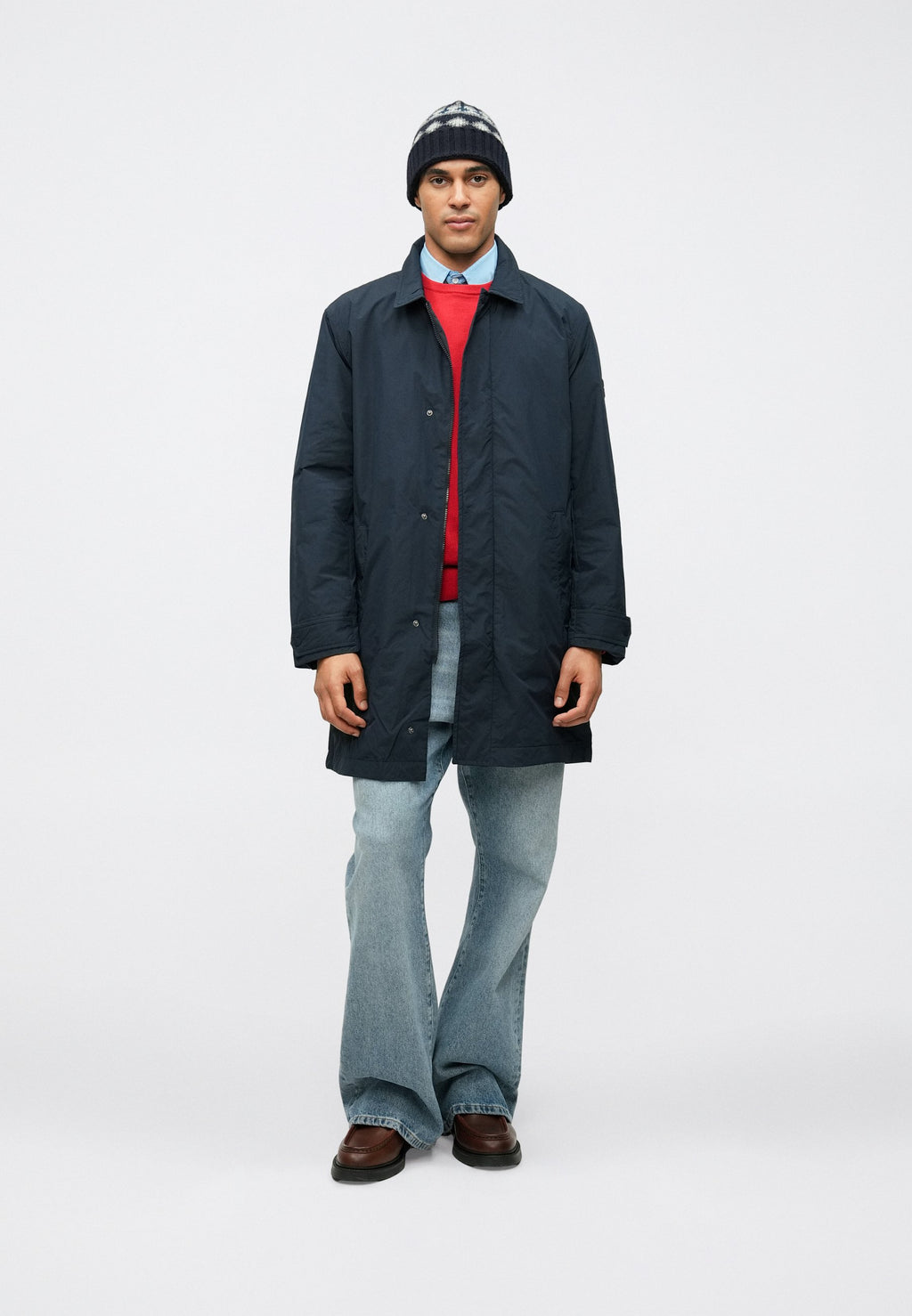 LIGHTWEIGHT PACKABLE CAR COAT Media 2