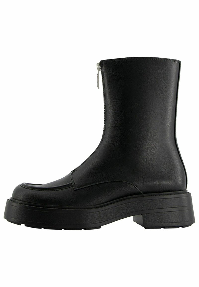 Bershka Plateaustiefelette Media 1