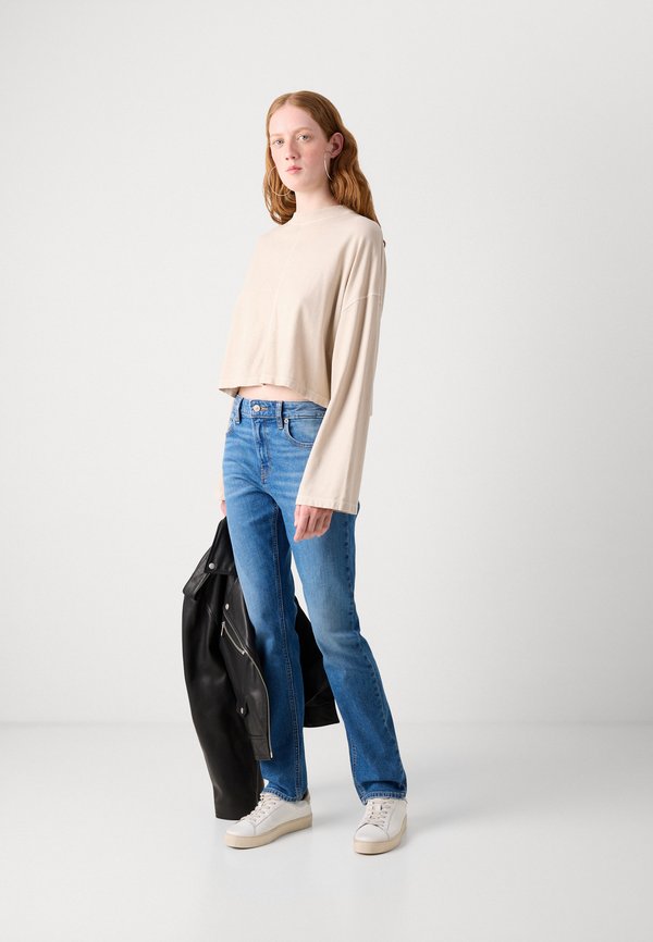 Calvin Klein Jeans MID RISE