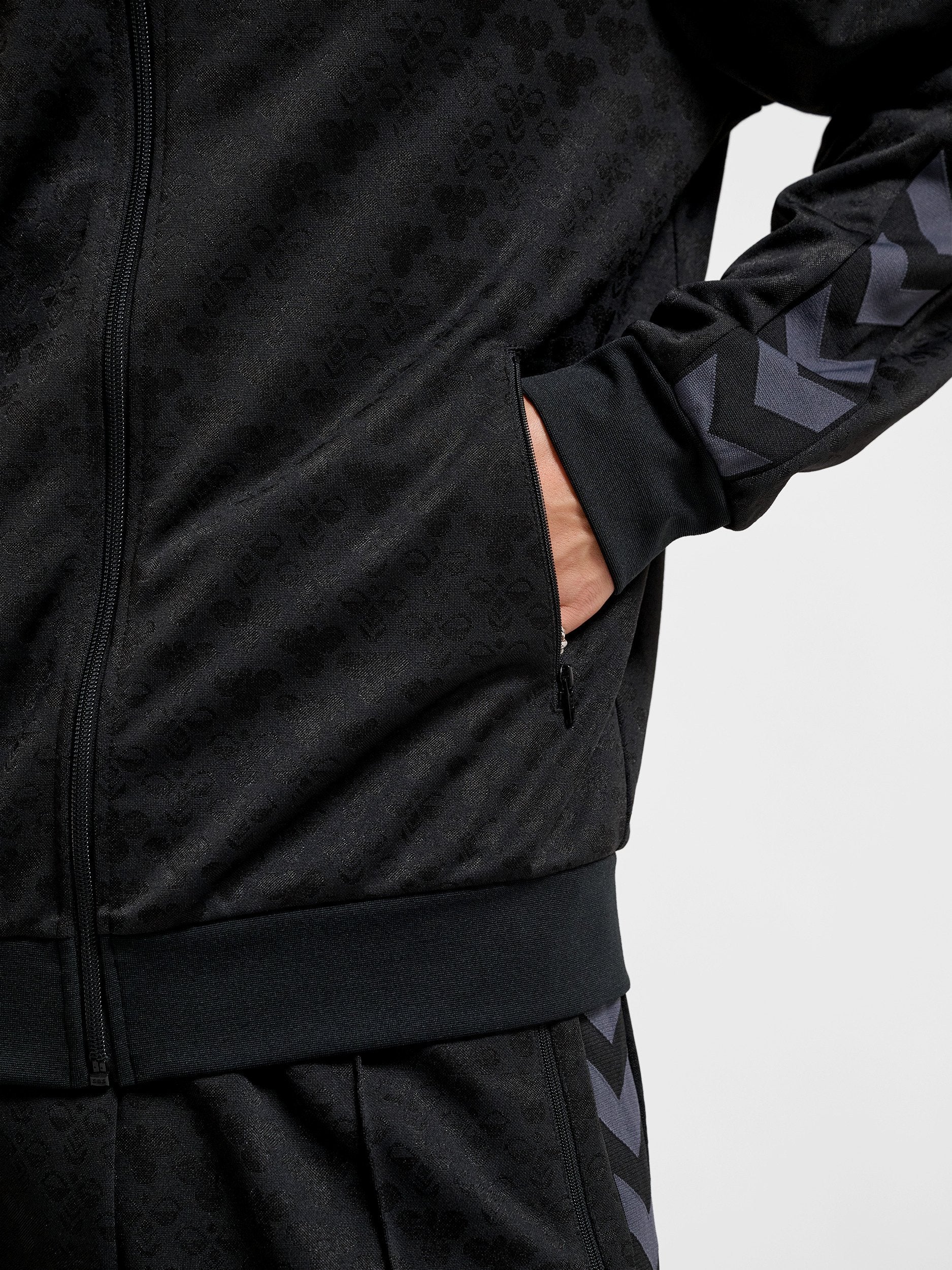 Hummel ARCHIVE REGULAR JACKET