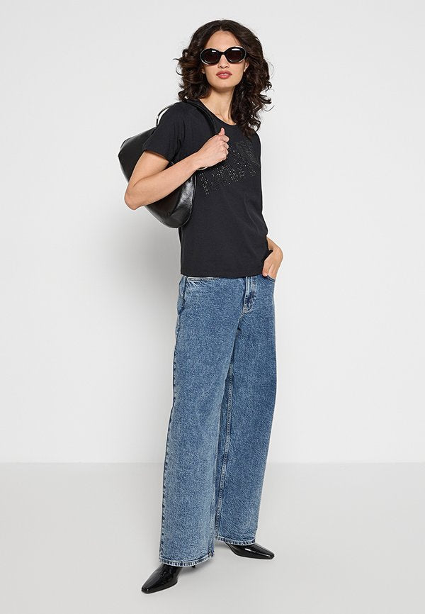 DKNY
