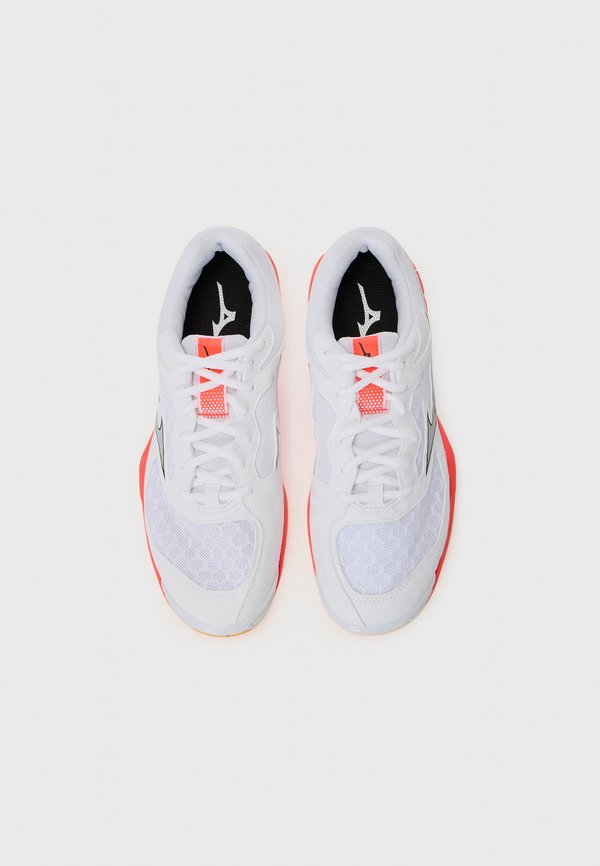 Mizuno WAVE PHANTOM 3