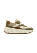 Chunky athletische Sneakers aus einer Mischung von olivgrünem, beigem und braunem Wildleder und Leder, mit einer dicken weißen Sohle und Schnürdesign.