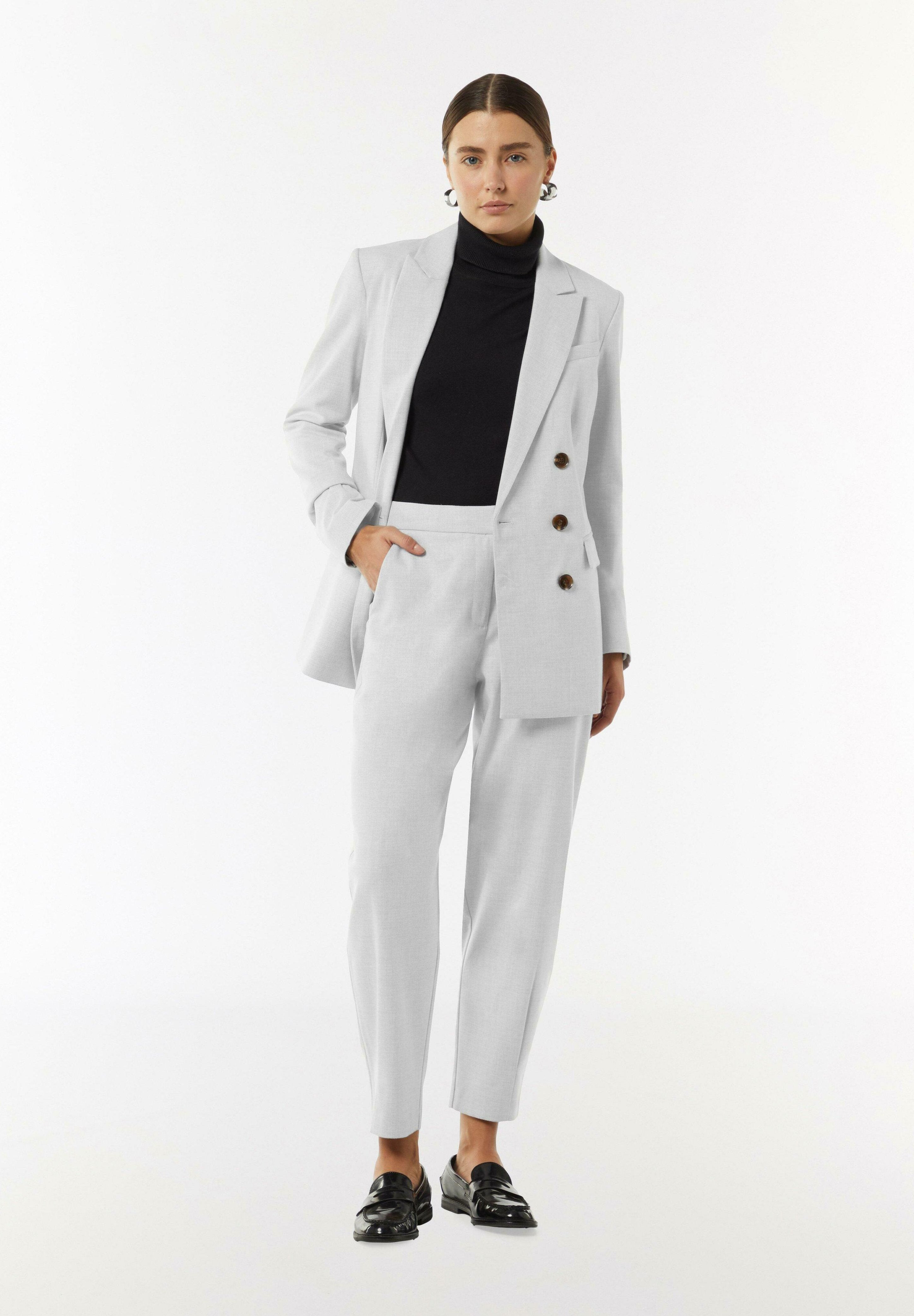 comma Blazer Media 2