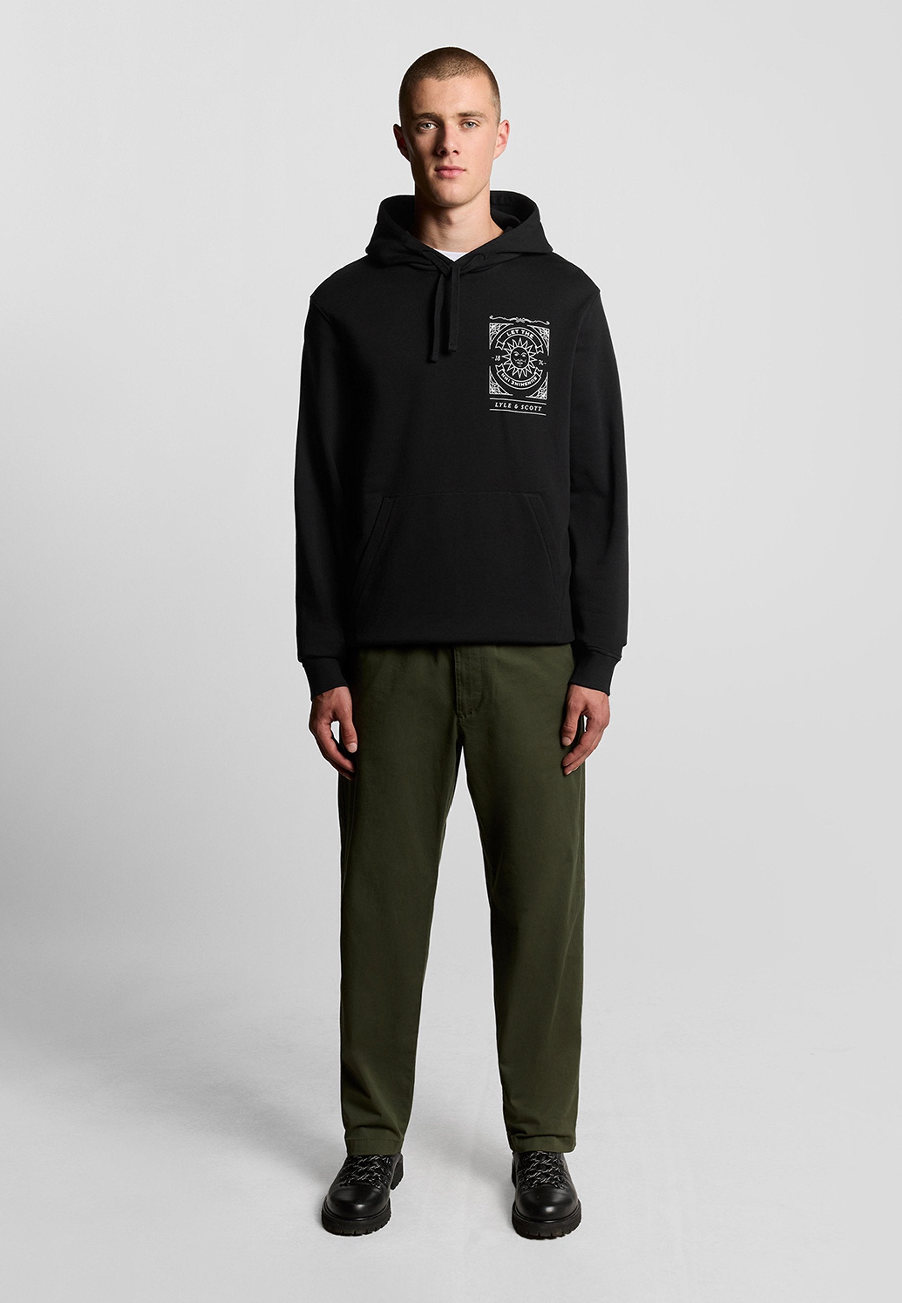 Lyle & Scott LYLE & SCOTT MID LAYERS SUNSHINE INN GRAPHIC HOODIE