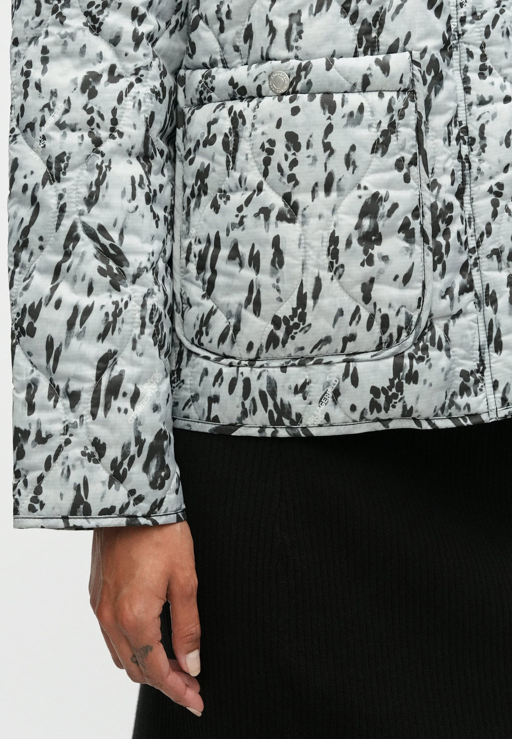 QUILTED ANIMAL JACKET Media 6