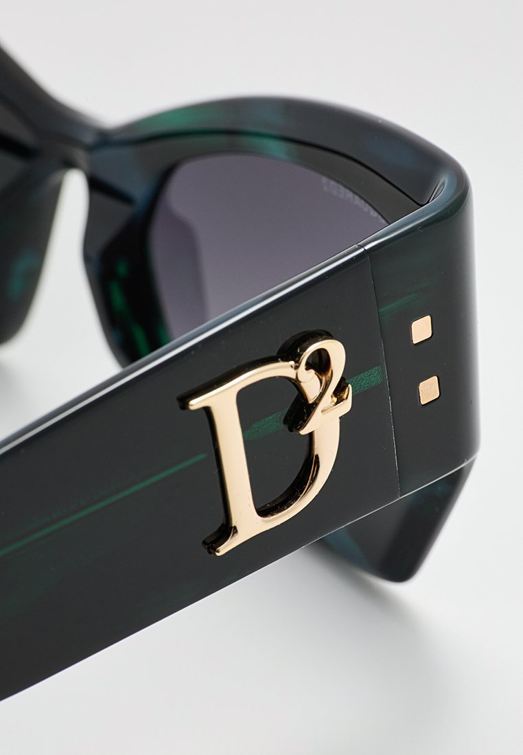 Dsquared2