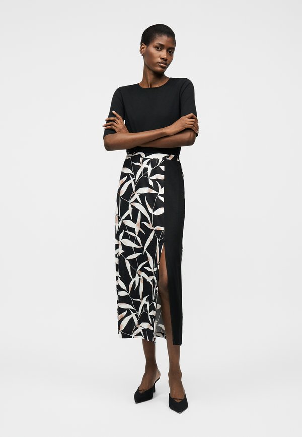 Diane von Furstenberg ISADORA