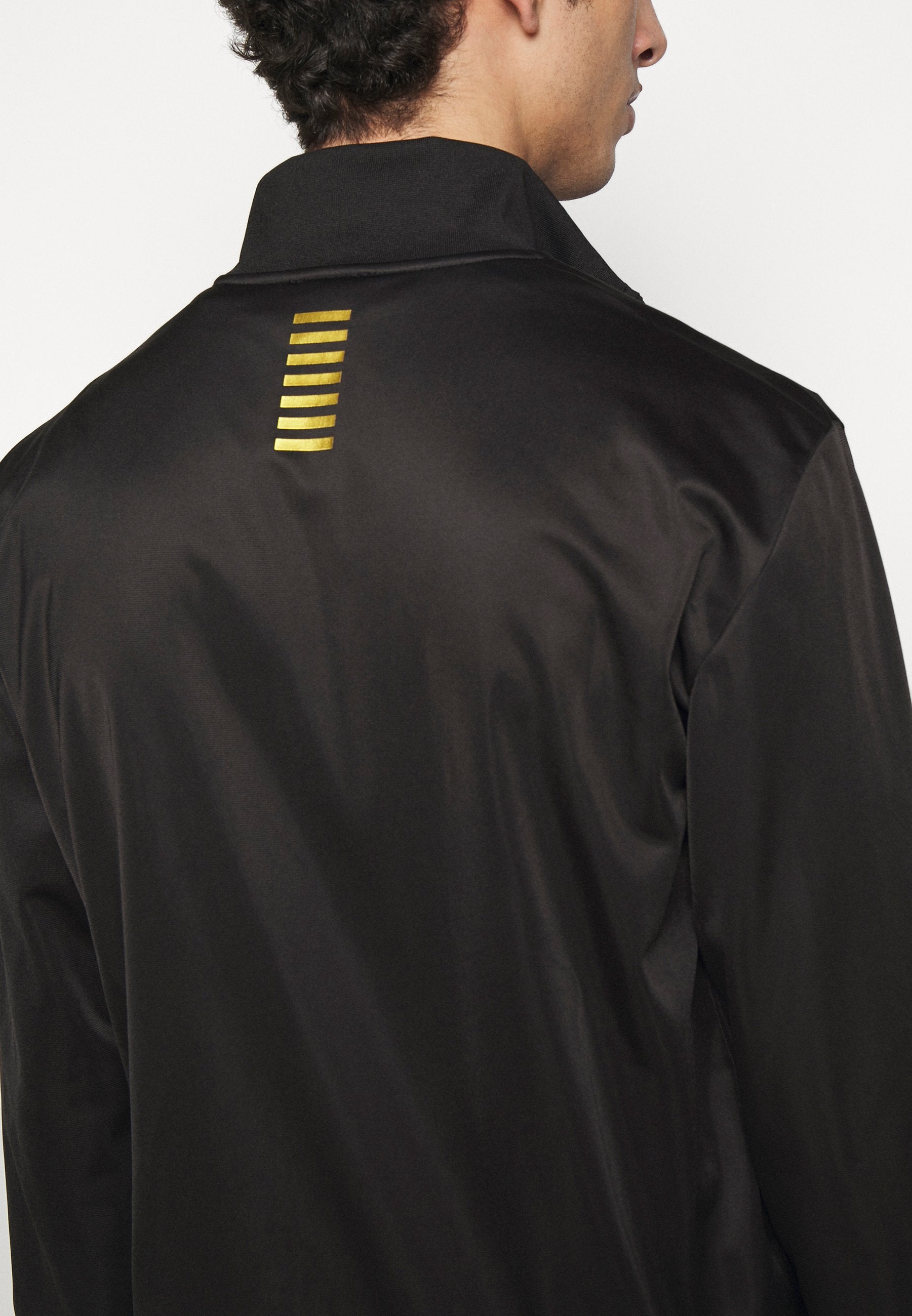 TRACKSUIT Media 8