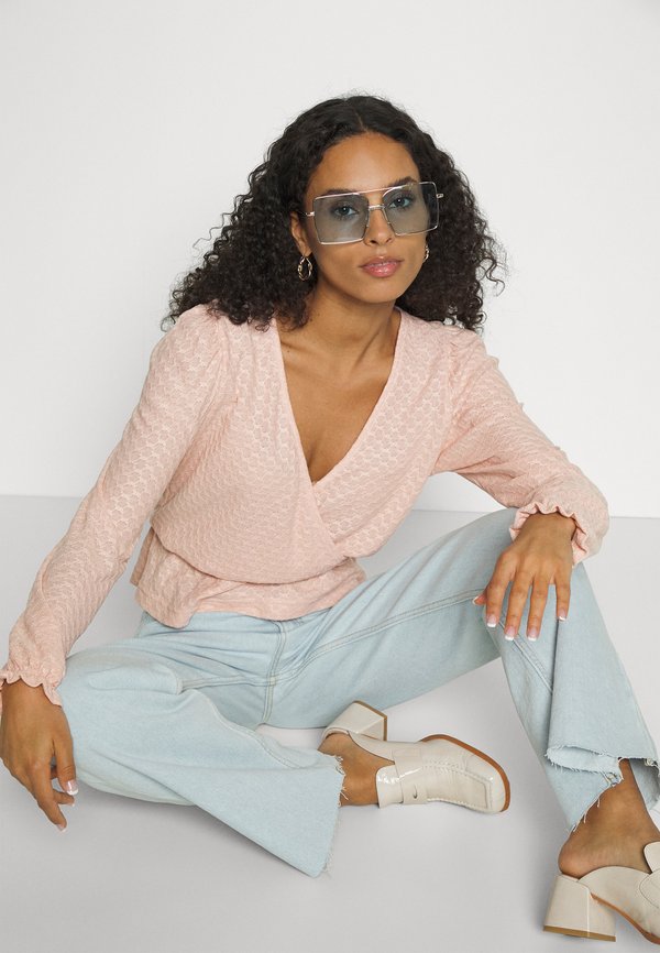 ONLY Petite ONLSTEFFIE V NECK