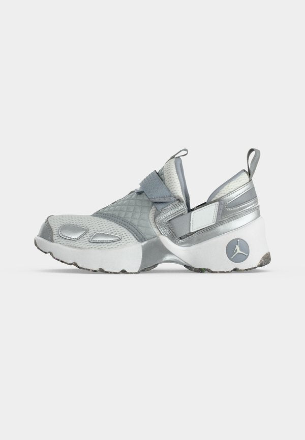 Jordan TRUNNER LX