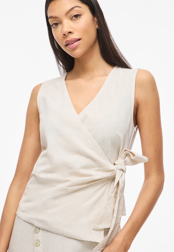 VILA Sleeveless VIPRISILLA V-neck