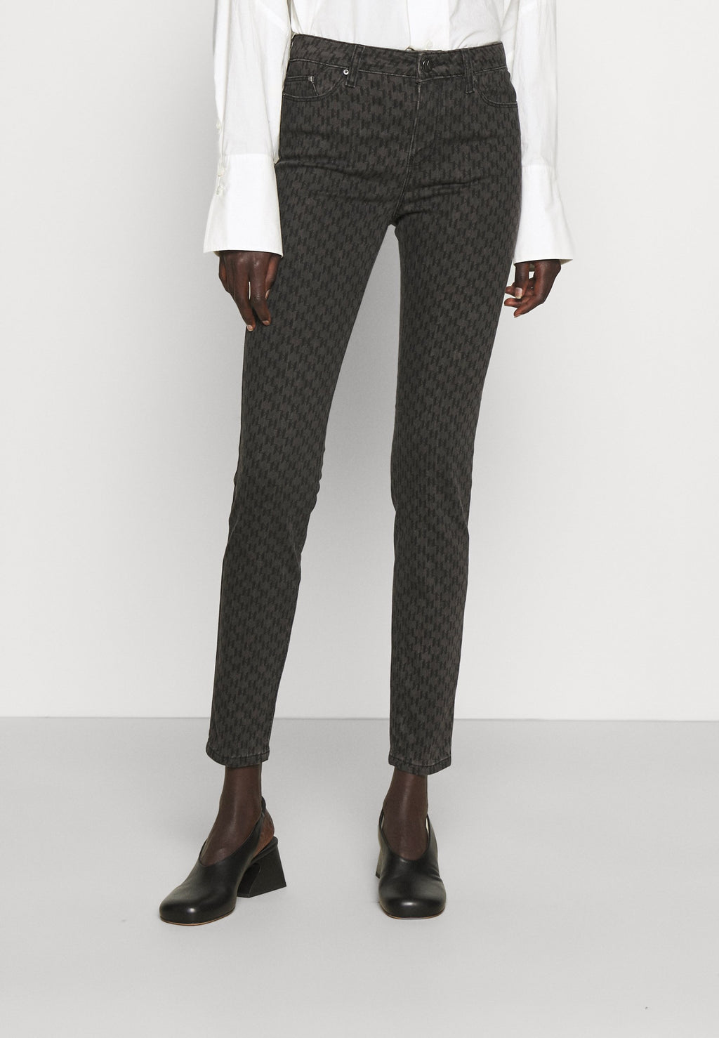 MONOGRAM PANTS Media 3