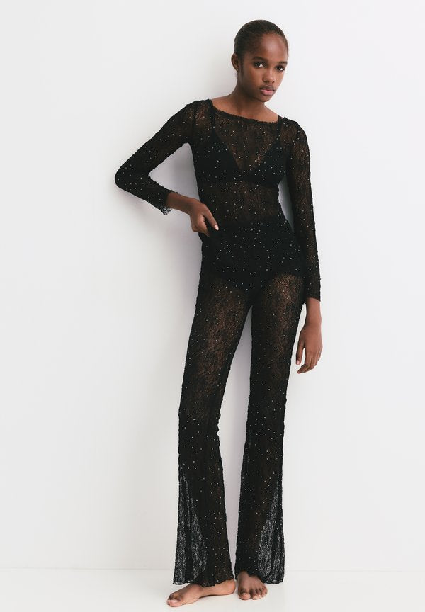 PULL&BEAR FLARED WITH RHINESTONES