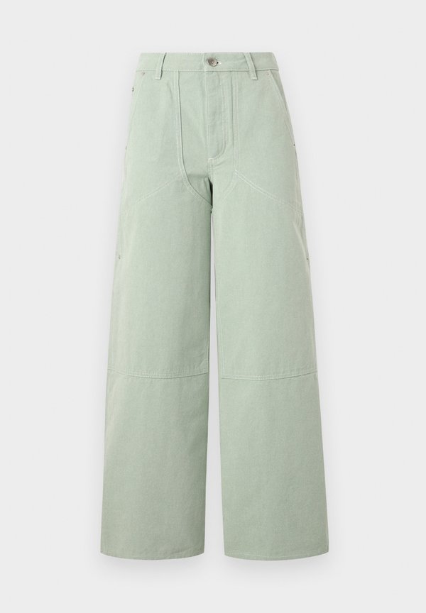 IVY OAK PHILOU