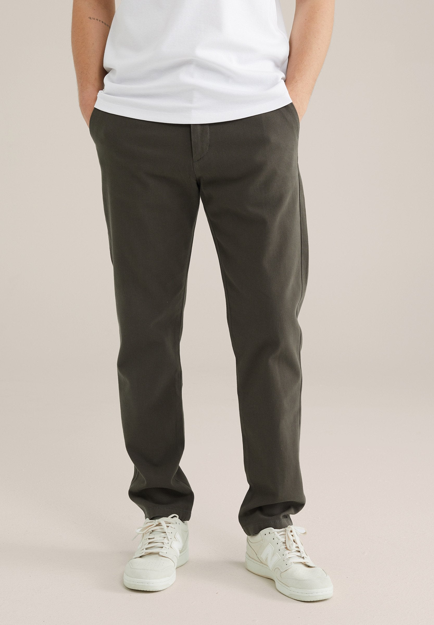 WE Fashion SLIM FIT