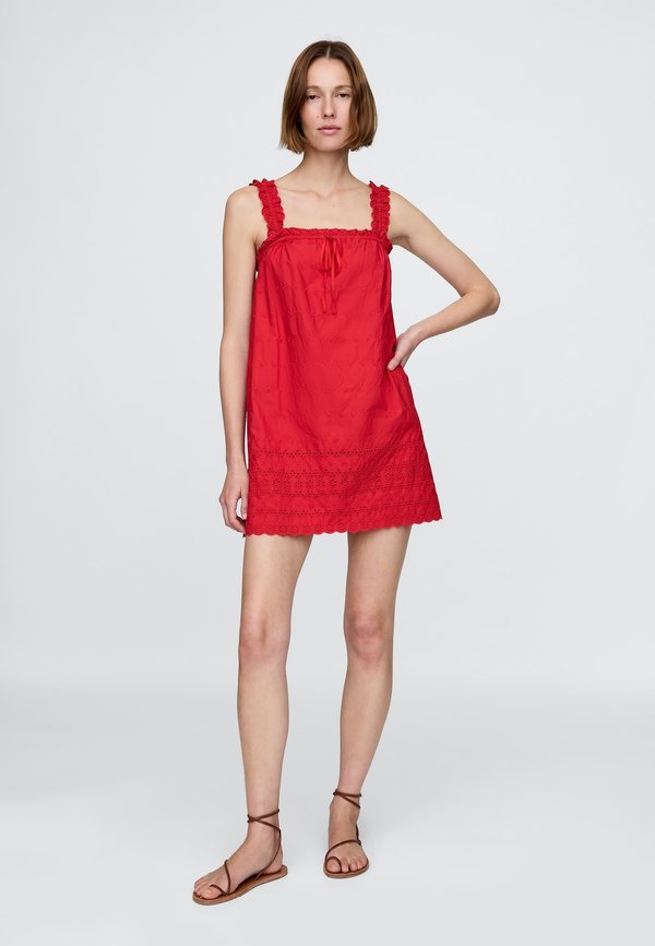 GAP EYELET