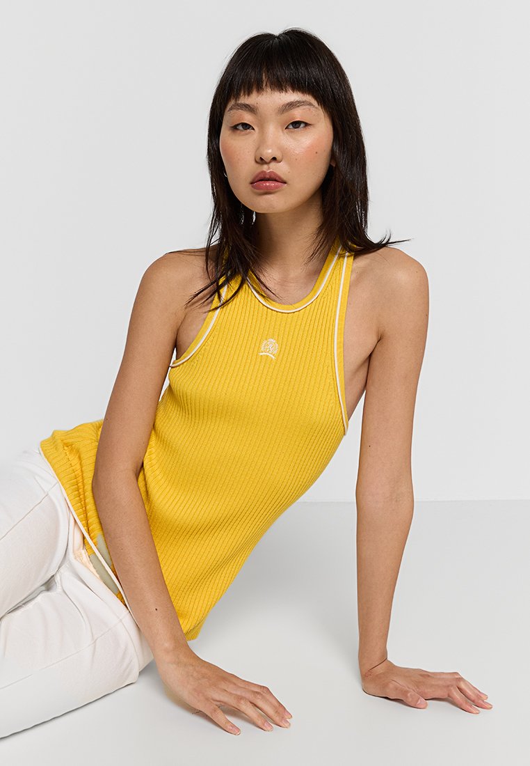 Tommy Hilfiger Top Media 4