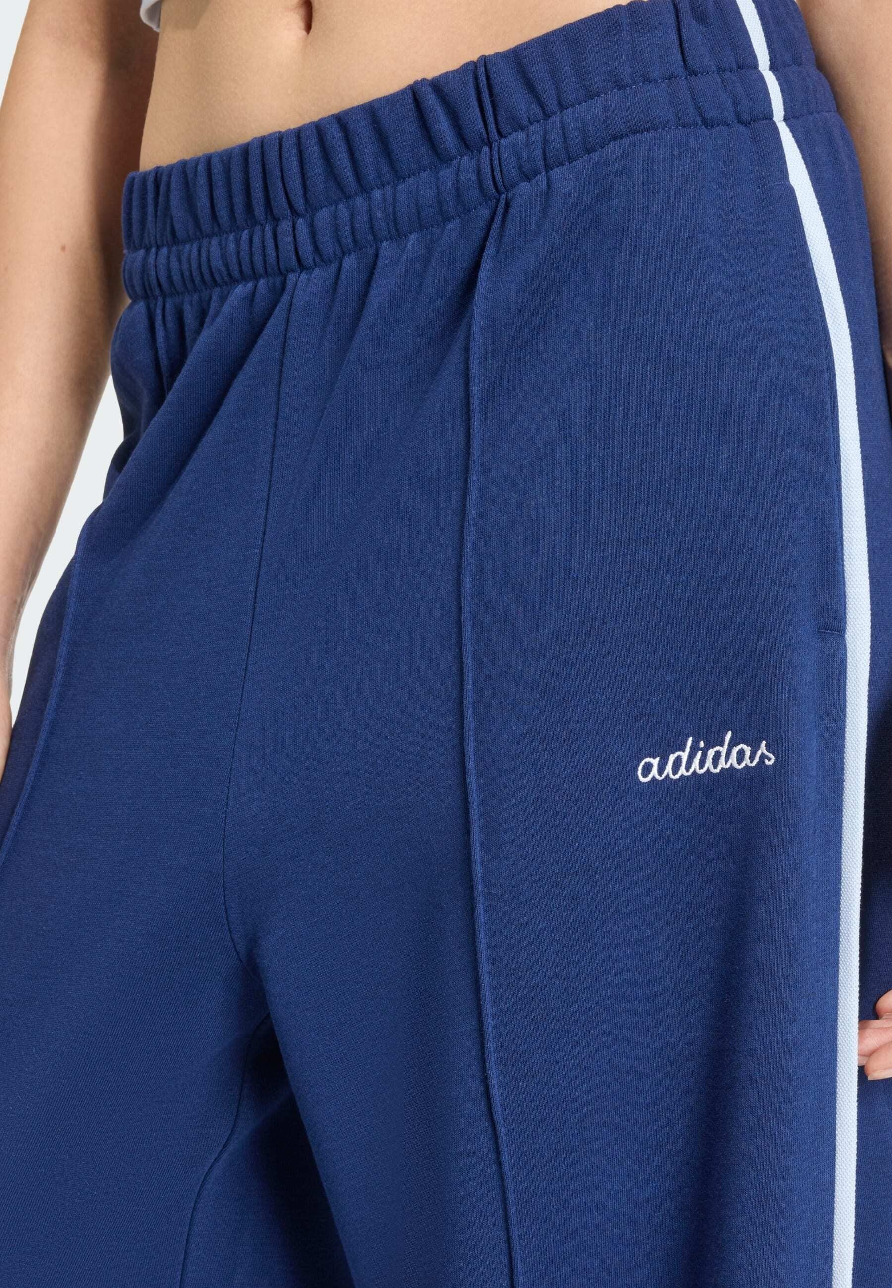 adidas Sportswear SEASONAL ESSENTIALS COLORPOP WITH EMBROIDERED GRAPHIC