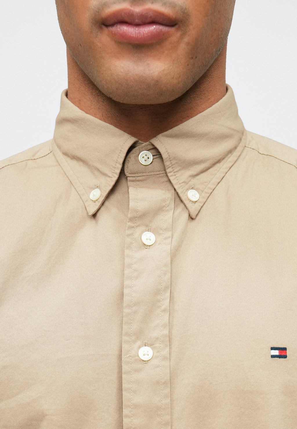 FLEX POPLIN SOLID CORE ESSENTIALS Media 6