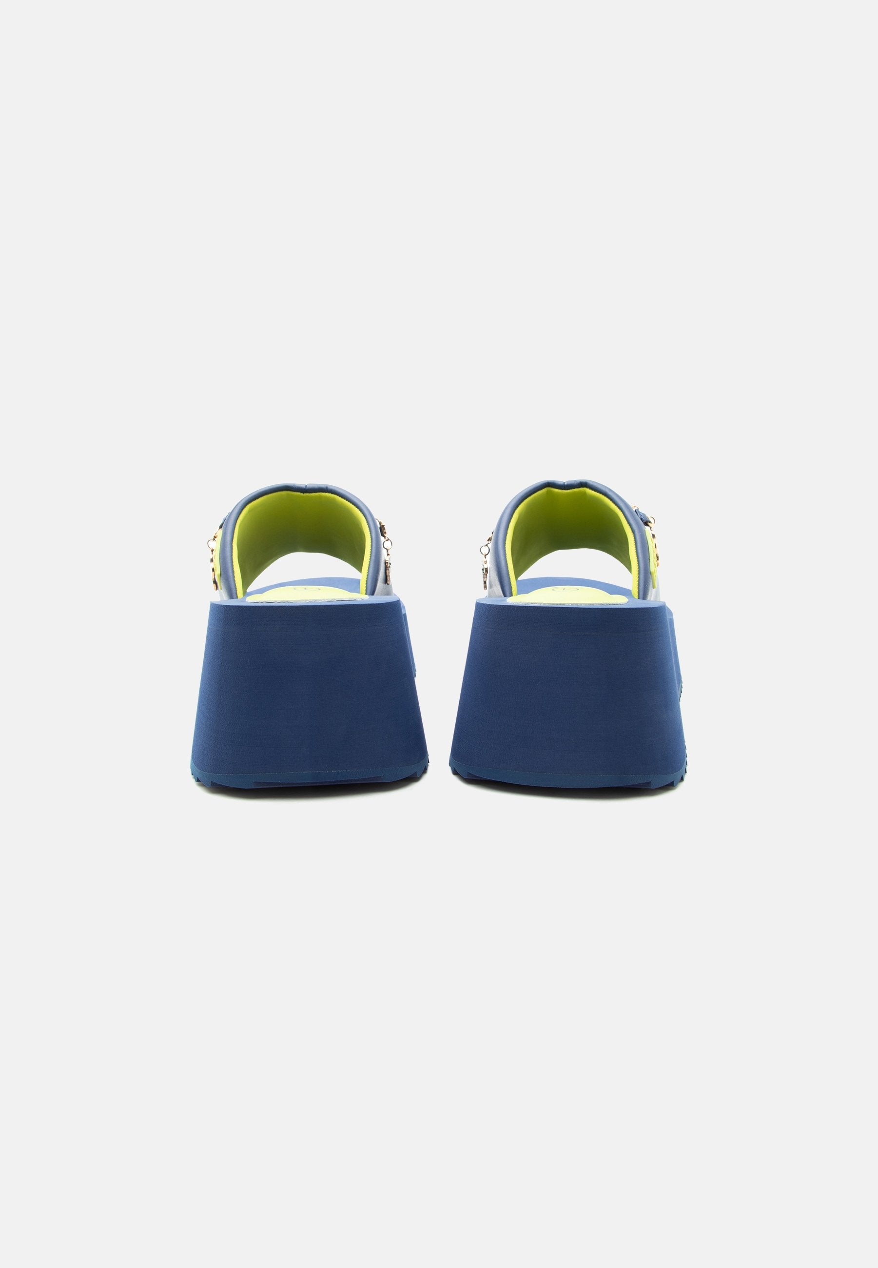 Koi Footwear STARTSTRUCK FLATFORM SLIP ON