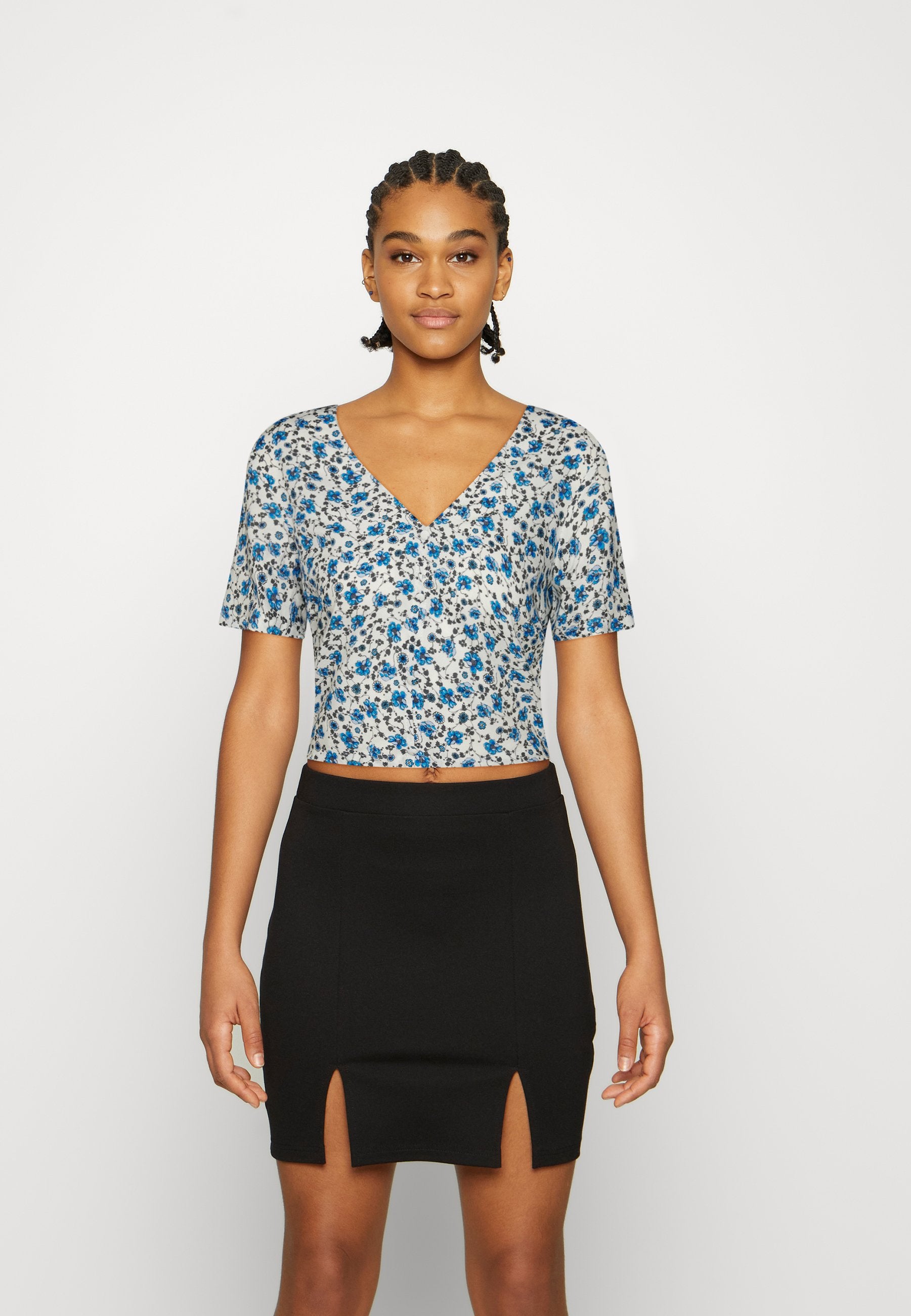 Hollister Co. VNECK