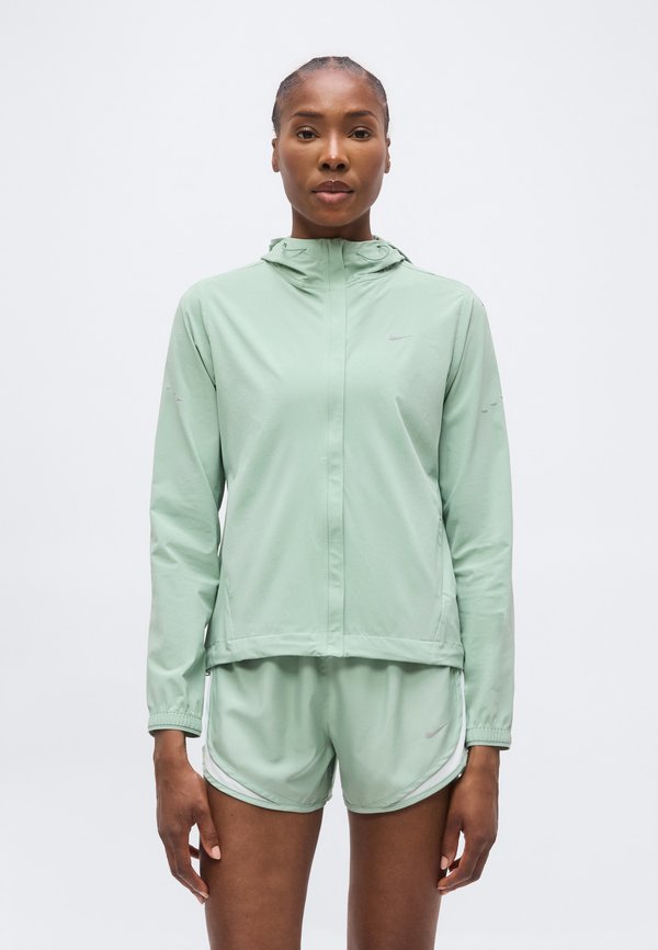 Nike Performance SWIFT  - Windbreaker - steam