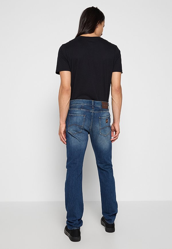 Armani Exchange
