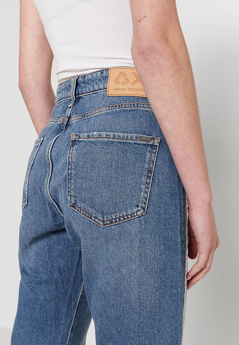 Armani Exchange Jeans Relaxed Fit Media 5