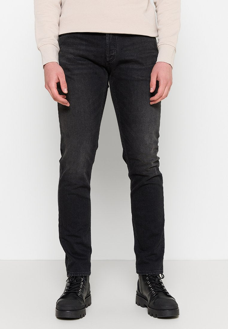 Denham RAZOR